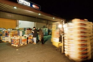 How to Source Wholesale Products From Surat and Mumbai Markets